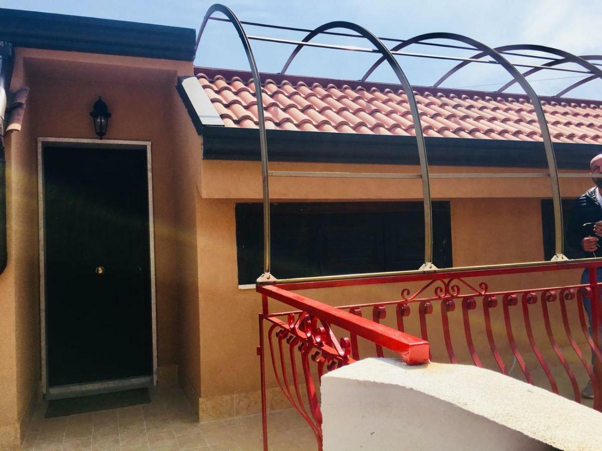 Apartmán La Casa Del Sole Sorgente Letojanni Exteriér fotografie