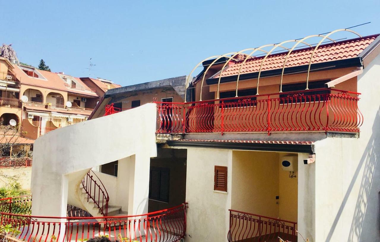 Apartmán La Casa Del Sole Sorgente Letojanni Exteriér fotografie