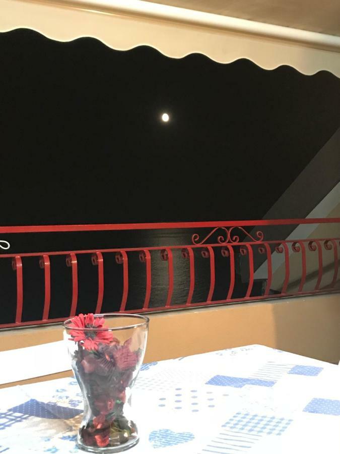 Apartmán La Casa Del Sole Sorgente Letojanni Exteriér fotografie
